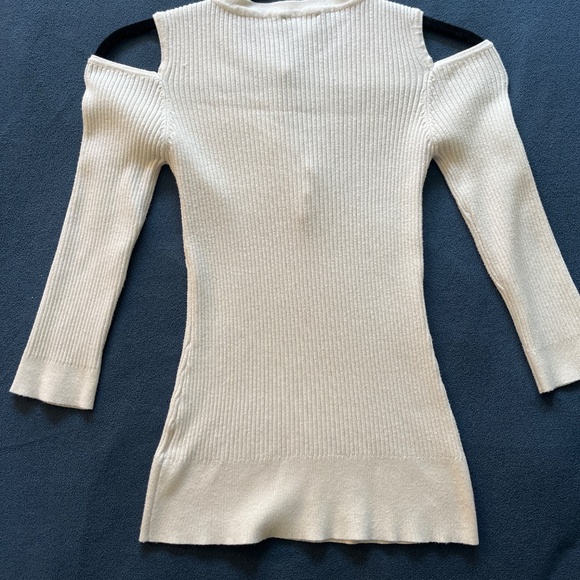 Bebe Off white Knit top - Picture 2 of 2
